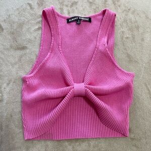 pink tie tank cropped